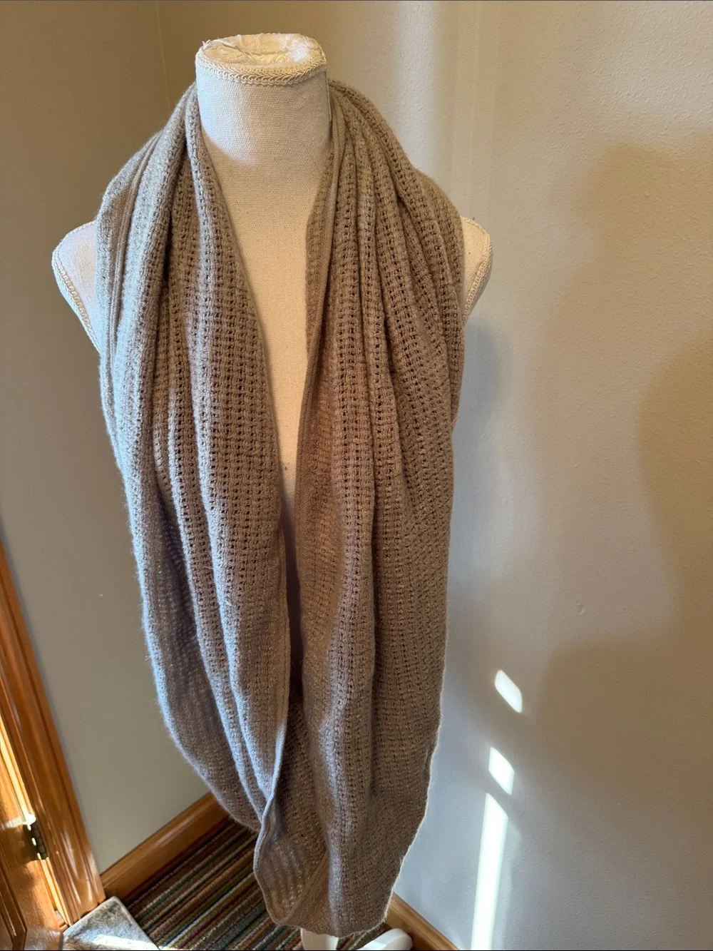 Women’s Cozy Knit Infinity Scarf - Gray